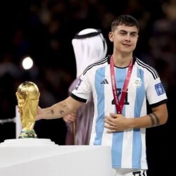 Paulo Dybala sentiu-se orgulhoso por ser reserva de Lionel Messi Paulo Dybala sentiu-se orgulhoso por ser reserva de Lionel Messi